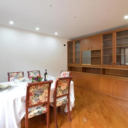 Appartamento 2 Bedroom In