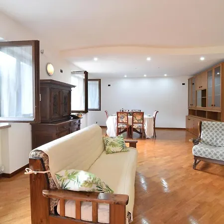 2 Bedroom In Lägenhet
