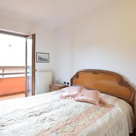 Apartament 2 Bedroom Beautiful Apartment In Omegna