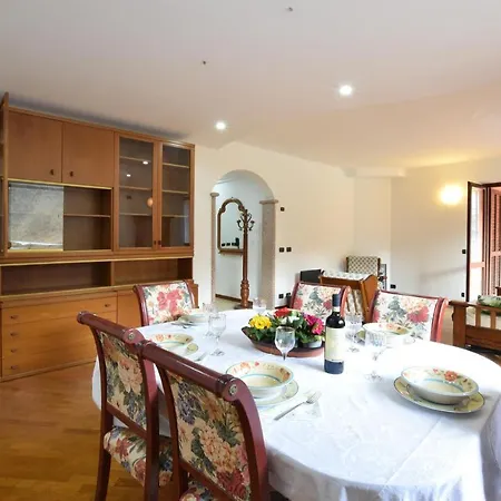 2 Bedroom Beautiful Apartment In Omegna * Omegna