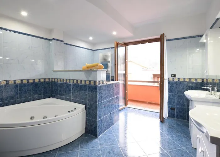 2 Bedroom In *